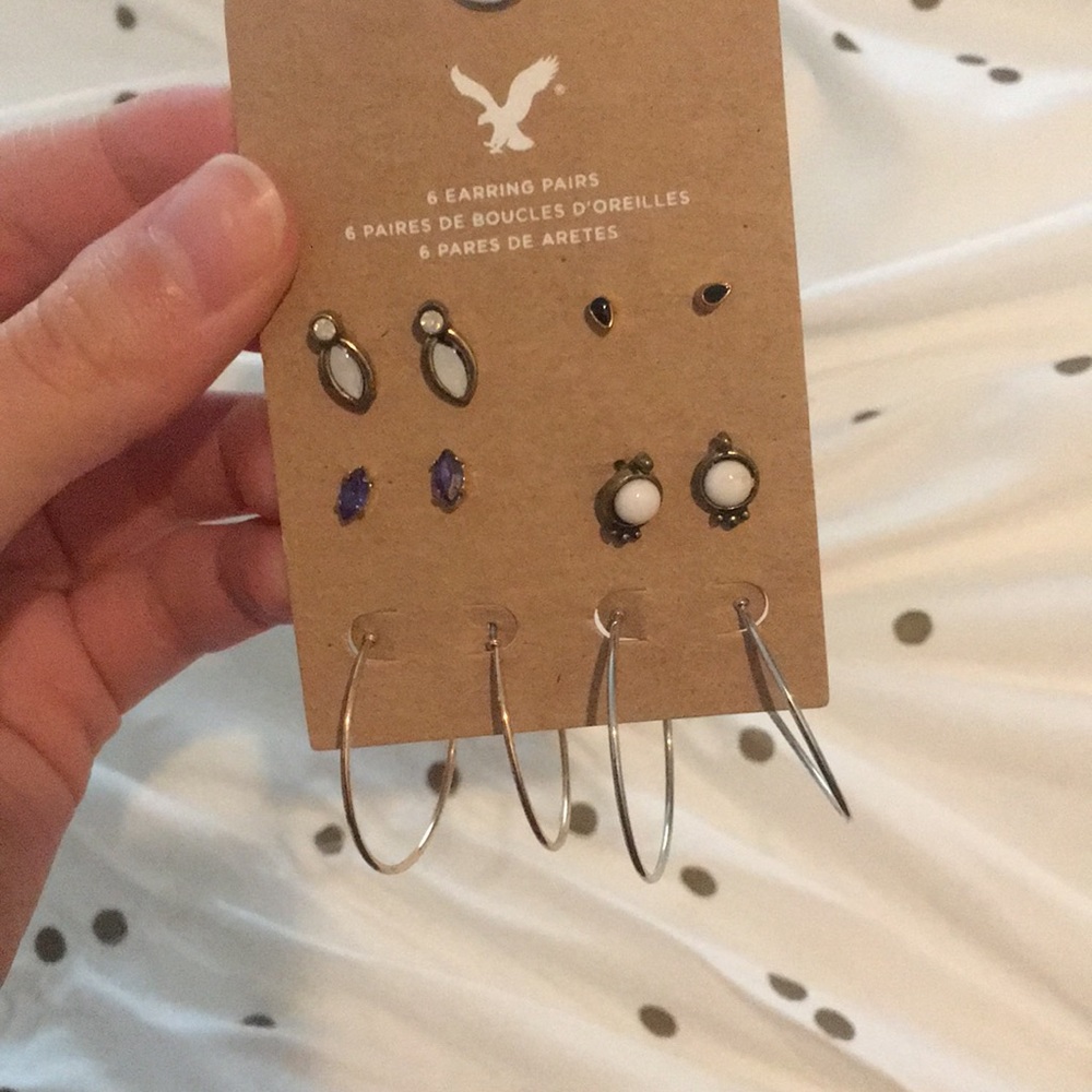 NWT American Eagle earring set